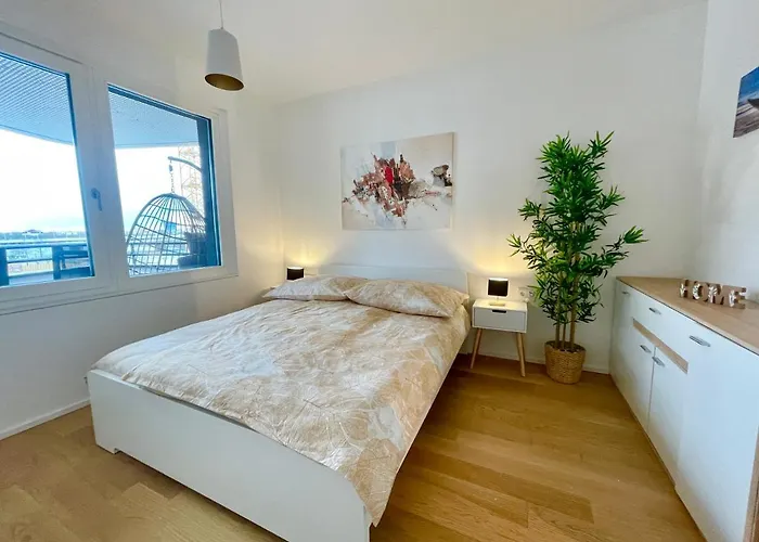 Apartment Riverfront With Balcony And Ac Wien